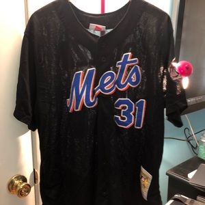Mets t shirt jersey.